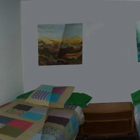 Bajo Con Jardin Apartment