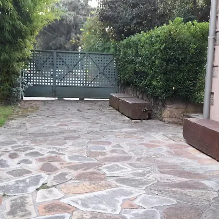Bajo Con Jardin アパート *